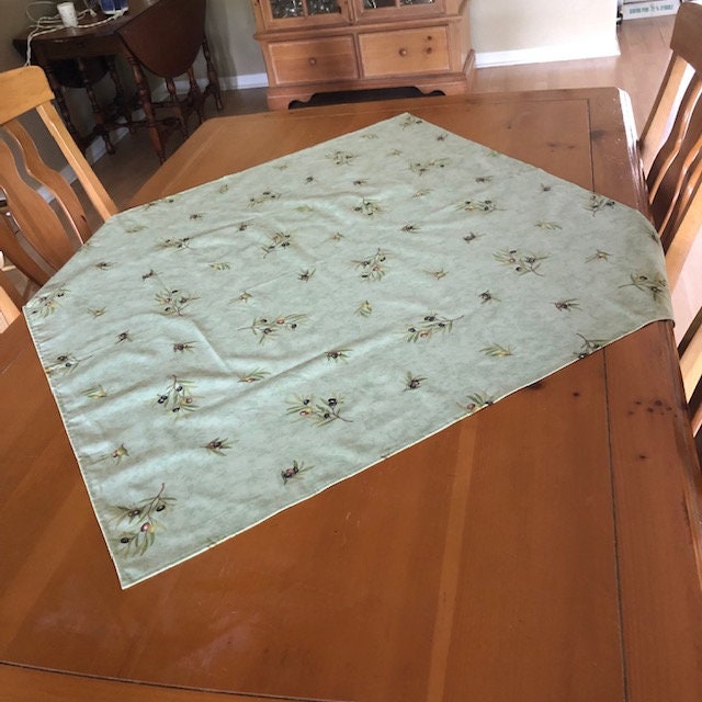 Square 40" France Provence tablecloth cotton Green Almond from France