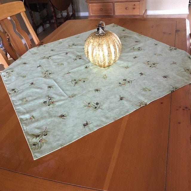 Square 40" France Provence tablecloth cotton Green Almond from France