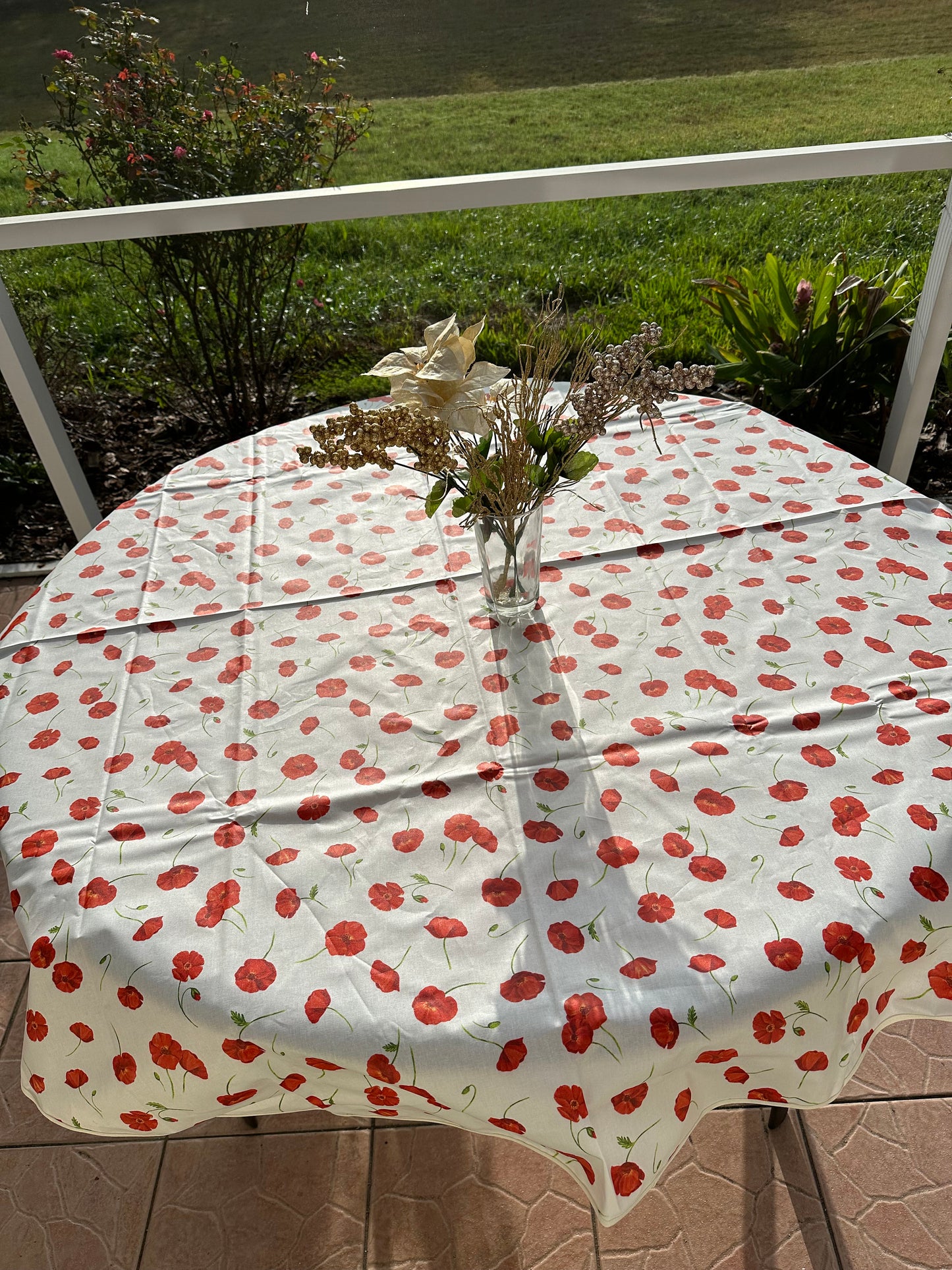 Round 61" Tablecloth coated cotton French Provence poppies pattern inside or outside