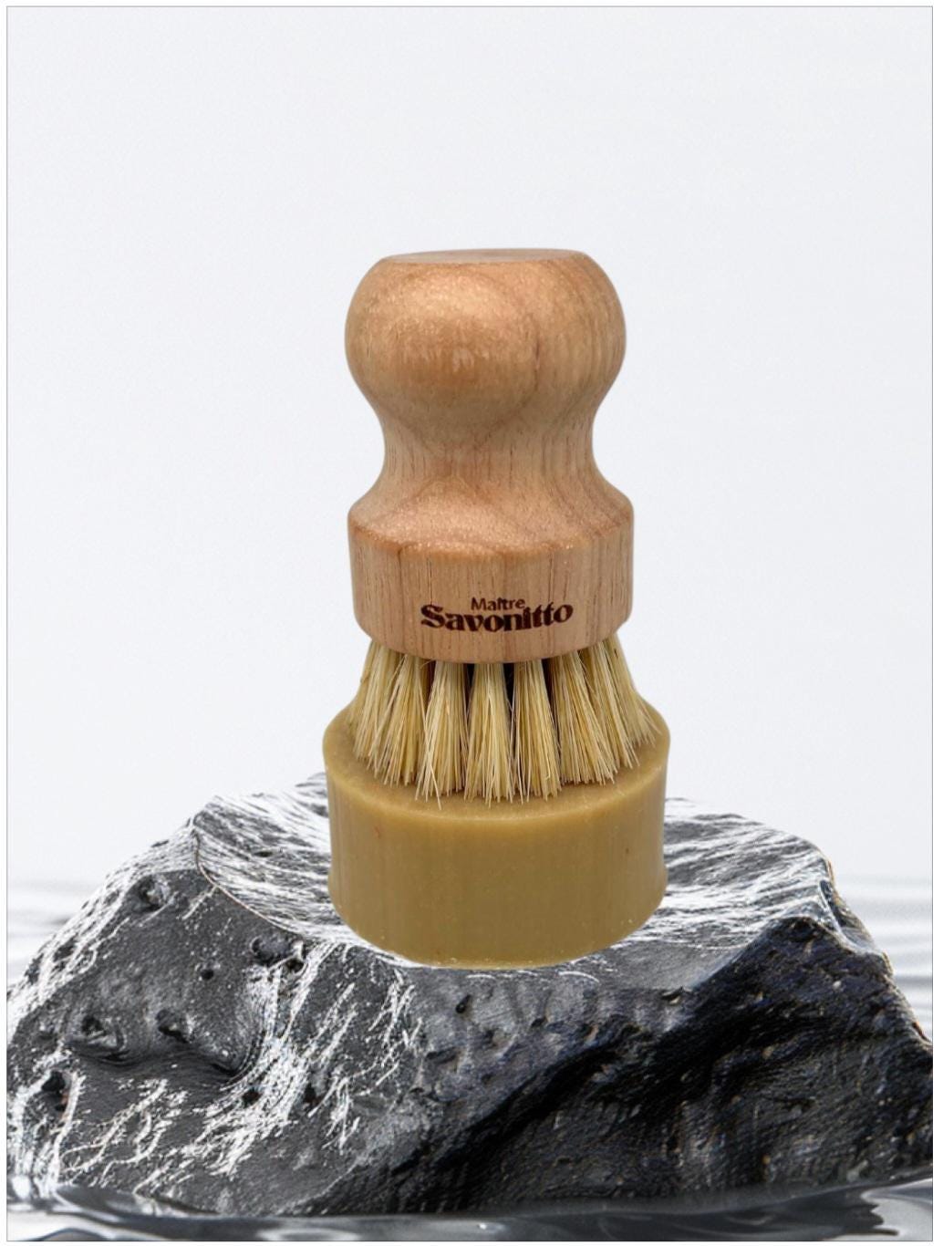 Eco-Friendly Made in France Beechwood Pan Brush with Natural Sisal Bristles β Sustainable Kitchen Cleaning Tool Plastic Free