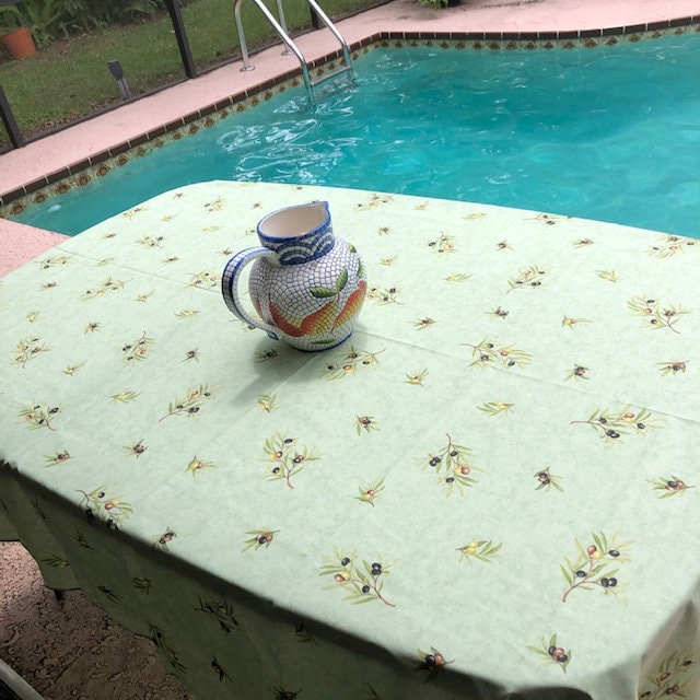 Oval 78" or 98'' Tablecloth - Clos des Oliviers Green All Over