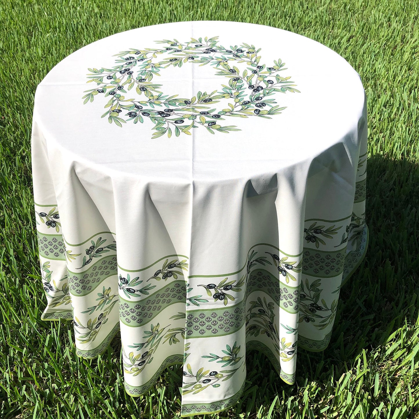 Round 70" Tablecloth - Garance Green
