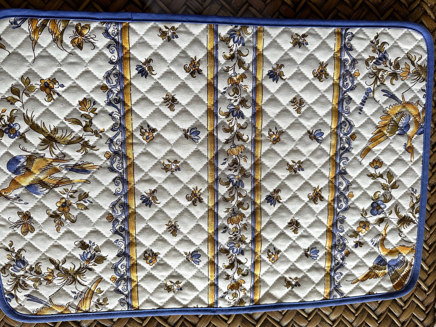 Rectangular Quilted Placemats - Moustiers Blue