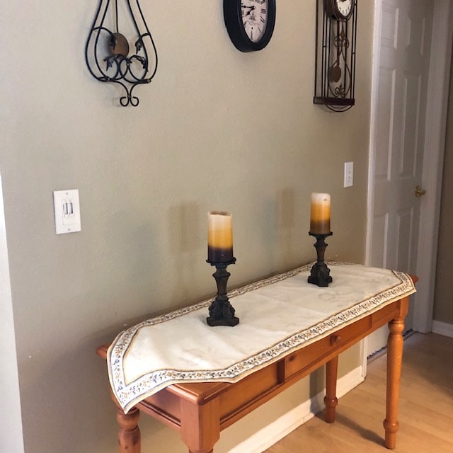 Beautiful Provence table runner "Moustiers" Pattern from France