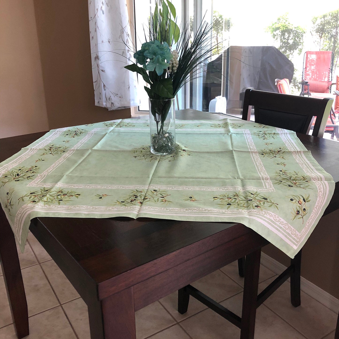 Square 40" Tablecloth - Clos des Oliviers Green