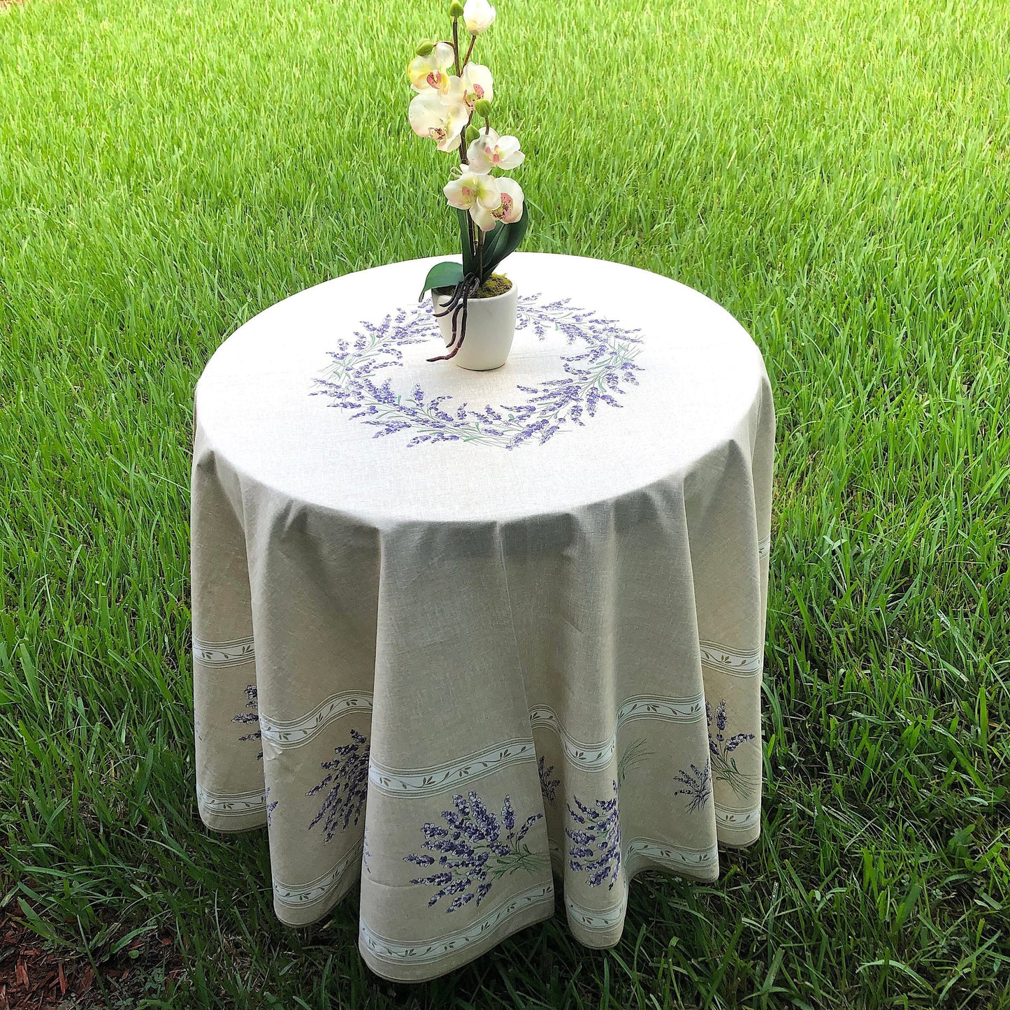 Round 70" Tablecloth - Lavender Beige