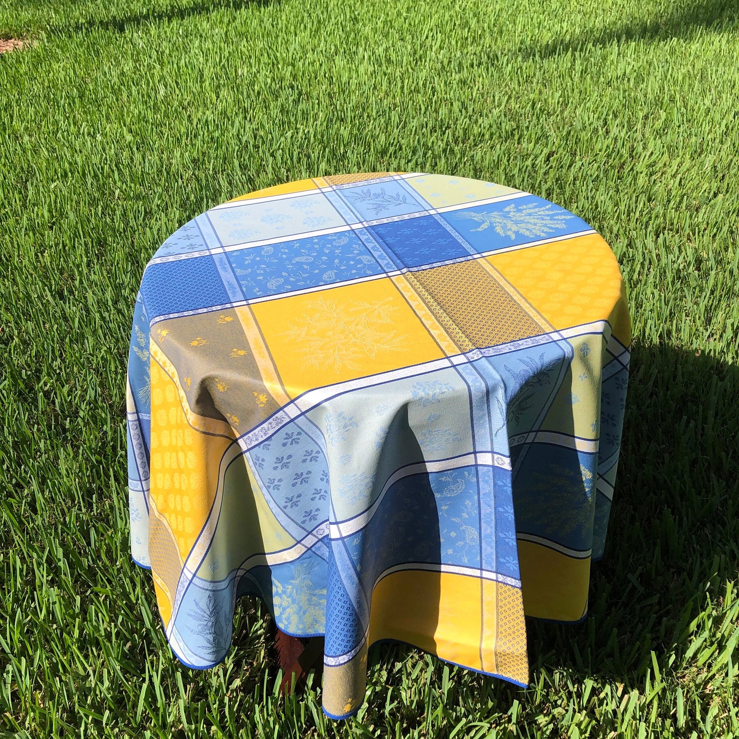 Round 70'' Tablecloth - Sisteron Yellow