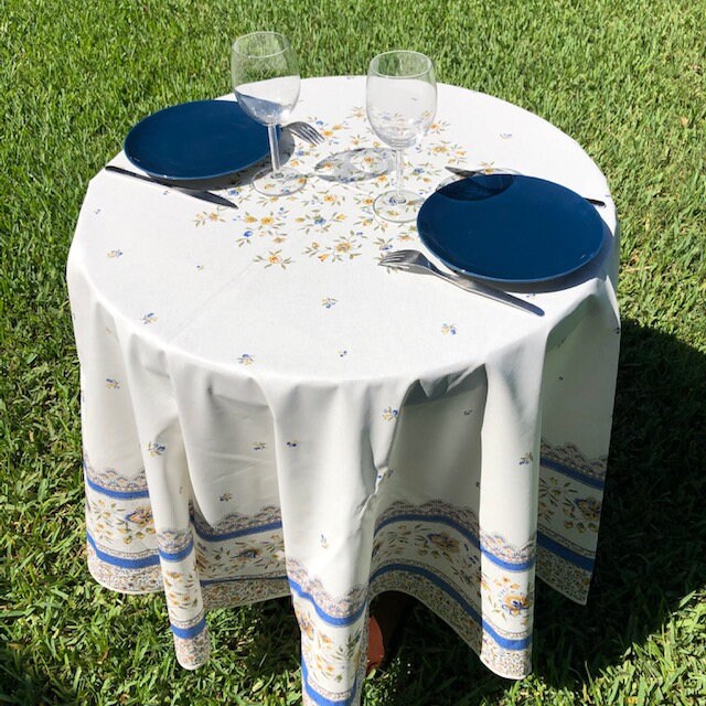 Round 70" Tablecloth - Beaucaire Blue