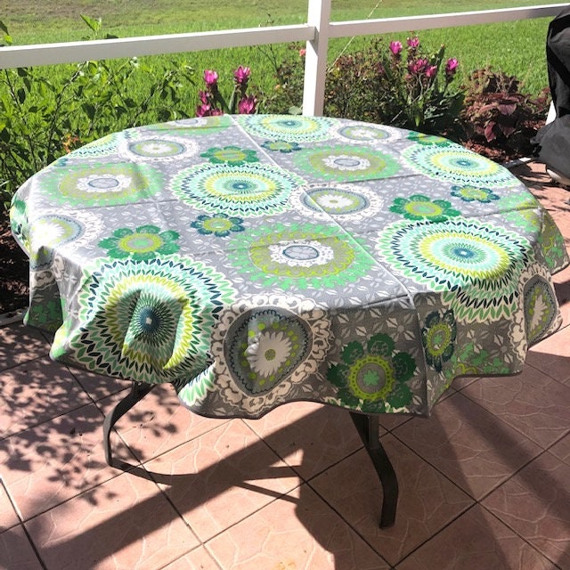 Round 61" Tablecloth - Funky Green