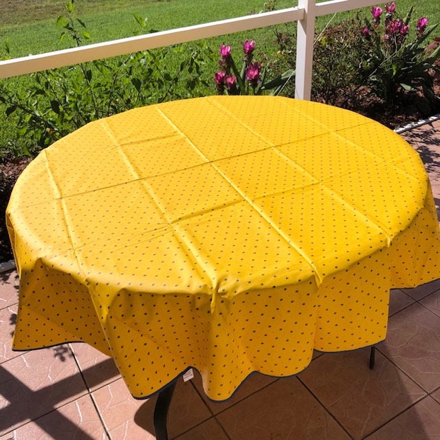 Round 70" Tablecloth - Calisson Yellow and Blue All Over