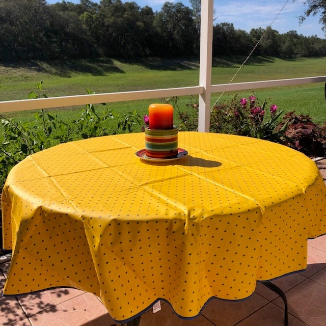 Round 70" Tablecloth - Calisson Yellow and Blue All Over