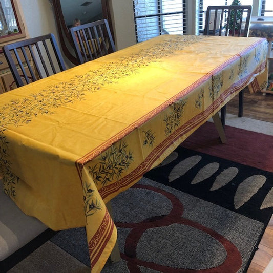 Rectangular 78", 98", 118" or 137" Tablecloth - Clos des Oliviers Yellow